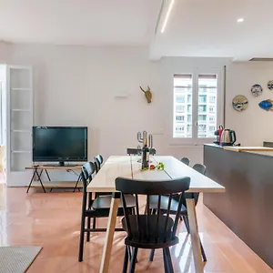 Apartment New Floor With A Lot Of Light & Aircon