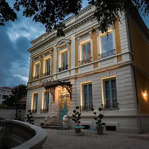villa-216.hotels-rhonealpes.com/